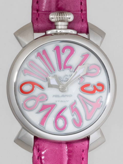 ガガミラノ マニュアーレ 40mm クォーツ 5020.6 チェリー革