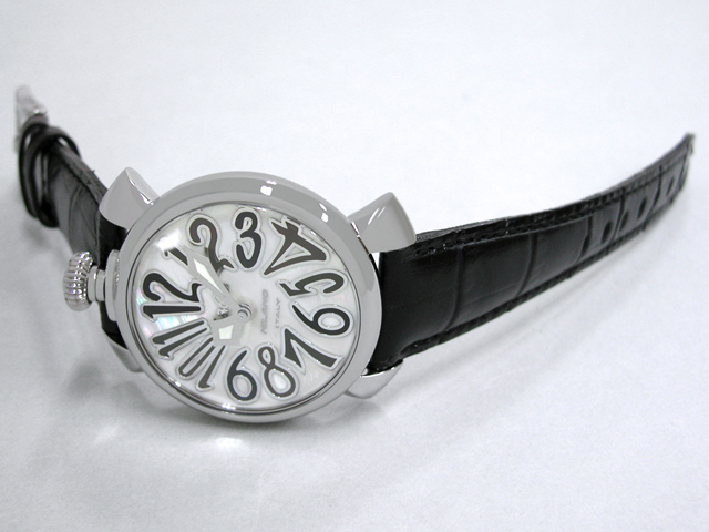 ガガミラノ マニュアーレ　40mm　クォーツ 5020.5 ブラック革