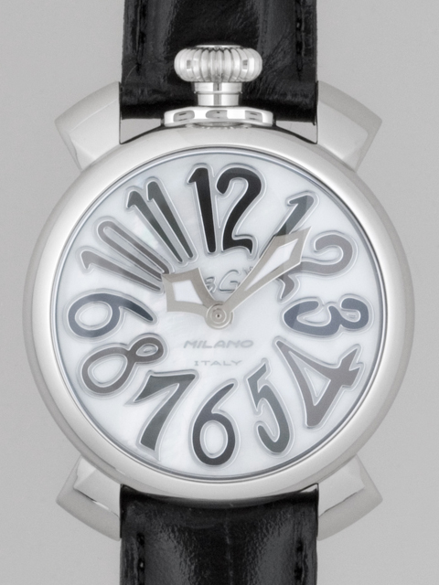 ガガミラノ マニュアーレ　40mm　クォーツ 5020.5 ブラック革