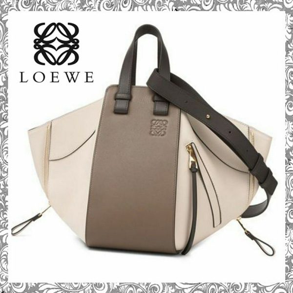 ​ラピスタル 偽物 2025新作 上品スタイルに ロエベ スーパーコピー Hammock Bag Dark Taupe Multitone