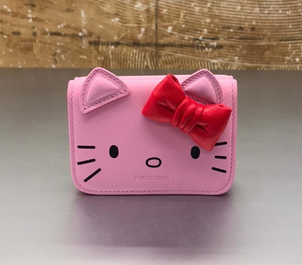 【2020春夏新作コレクション】バレンシアガ×HELLO KITTY バレンシアガ財布コピー ハローキティモチーフ ミニウォレット【限定品】6190171CBQ35616