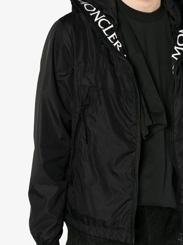 2025新作限定☆モンクレールコピー MONCLER MASSEREAU ナイロン ジャケット 1A73800 54155 999