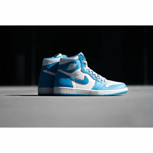 ナイキ エアージョーダン スニーカー コピー ナイキ AIR JORDAN 1 RETRO HIGH OG "UNC"
