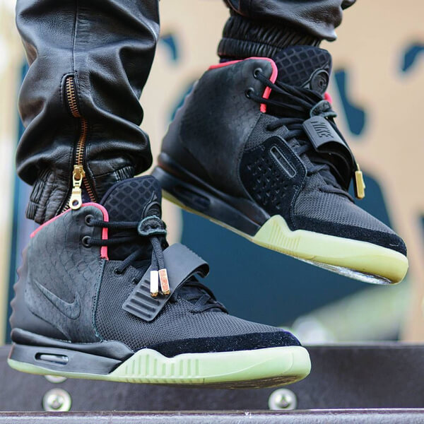 ナイキ エアイージー スニーカー コピー ナイキ Air Yeezy 2 Solar Red ナイキ エアイージー2 ソーラー 508214-006
