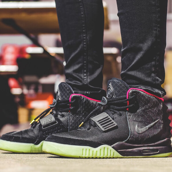 ナイキ エアイージー スニーカー コピー ナイキ Air Yeezy 2 Solar Red ナイキ エアイージー2 ソーラー 508214-006