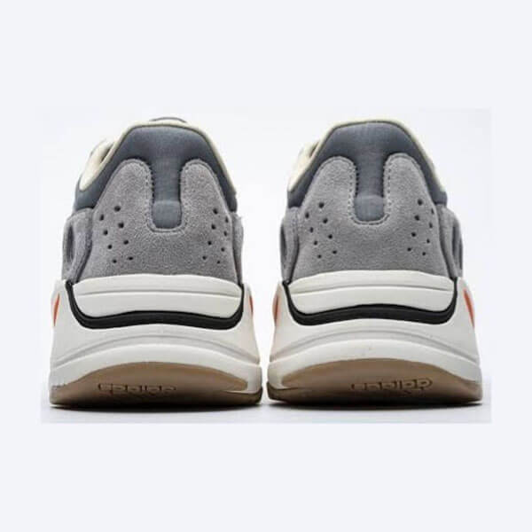 アディダス イージーブースト 偽物【アディダス】激レア ☆ 入手困難 超限定 Yeezy Wave Runner 700 OG FV9922
