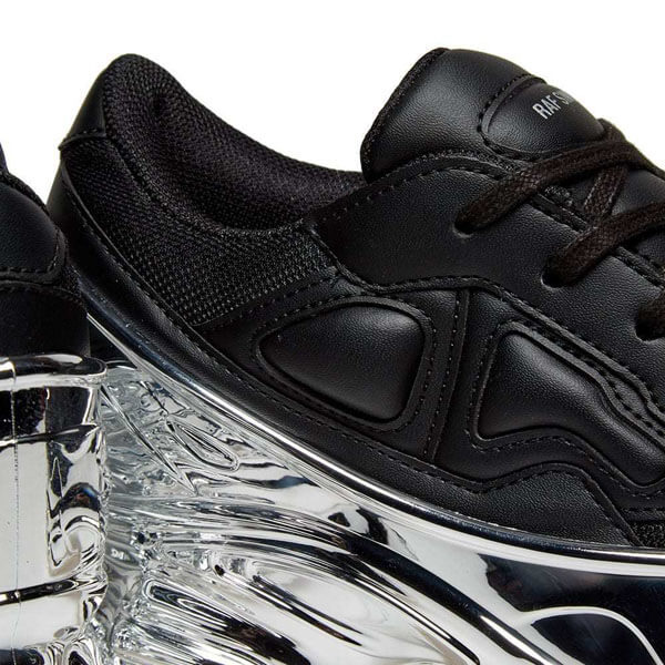 アディダス イージーブースト 偽物 完売必至♪アディダス×Raf Simons♪"RS OZWEEGO"♪