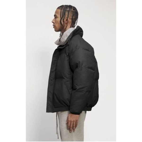 フィアオブゴッド 偽物 エッセンシャルズ 日本未入荷 激レア!FEAR OF GOD ESSENTIALS Puffer Jacket