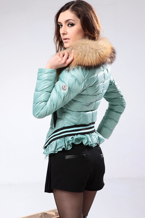 業界最高品質の海外2015新作!!MONCLER(モンクレールスーパーコピー)レディースダウンジャケット9908
